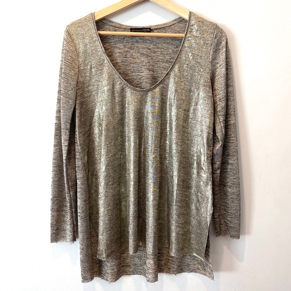 Zara Tops - ZARA Gold Shimmer Lightweight Pullover V Neck Top